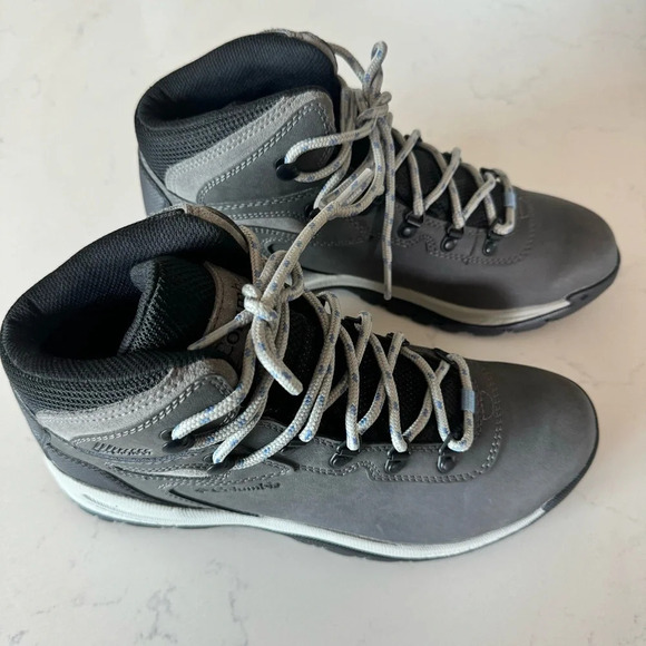 Columbia Newton Ridge Waterproof Hiking boots Size: 10.5 - Picture 3 of 7